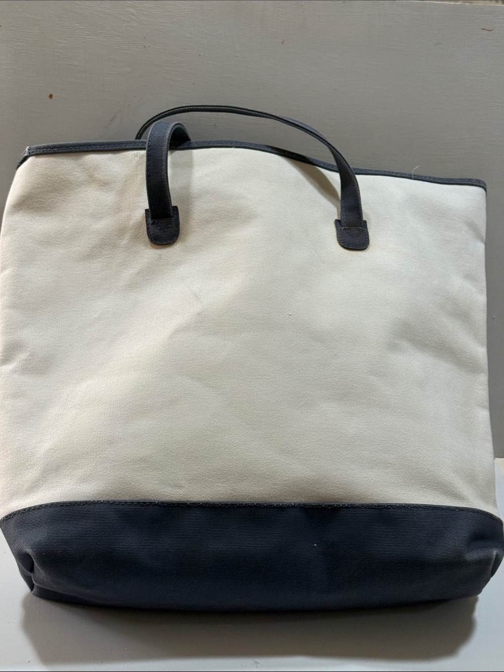 Ralph Lauren White/Cream Canvas Bag Tote with Black Trim and Matching Zip Pouch - Picture 6 of 16